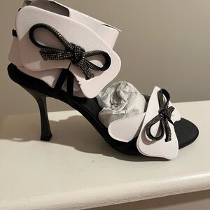 NWT Steve Madden Black Sparkle Bow Strappy Heels